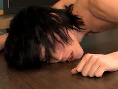 A teacher puts his twink student up on his desk and blows him.