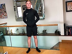 Young Straight Lad Noah Shows off his Body