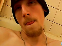Straight Thug Cum Soaked Bubble Bath - Shamus