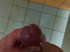 (Risky) Hot Stud Masturbate in Shower at the Gym /BIG DICK (23cm)/Huge Load